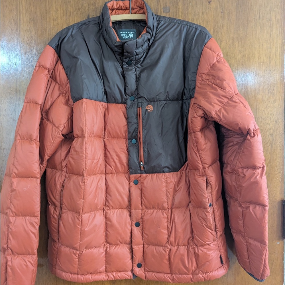 Mountain Hardwear Men’s Rust Quilted Insulated Jacket with Brown Accents